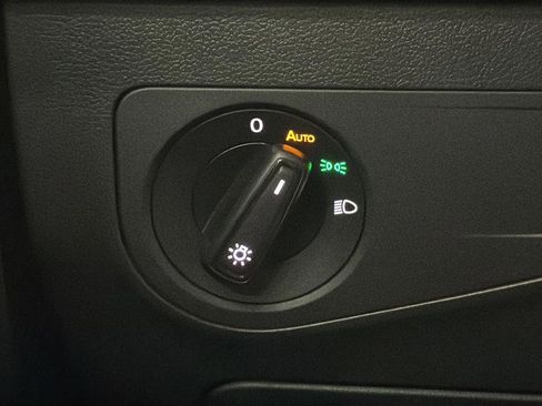 Used 2024 Volkswagen Tiguan S image 17