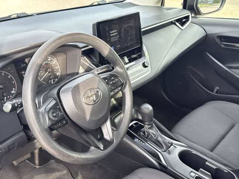 Used 2024 Toyota Corolla LE FWD image 2