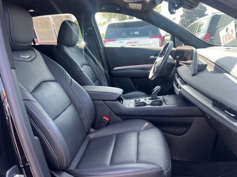 Used 2024 Cadillac XT4 Premium Luxury AWD/4WD image 13