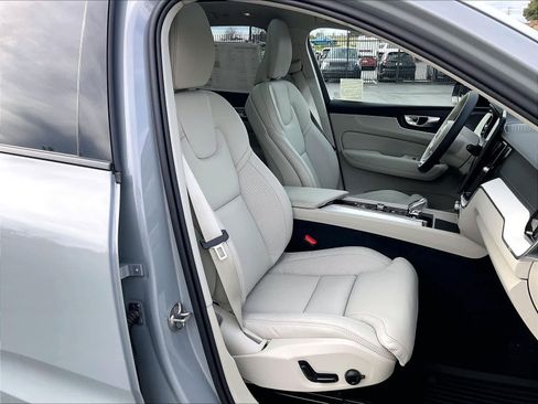 New 2026 Volvo XC60 B5 Ultra w/ Protection Package Premier image 31