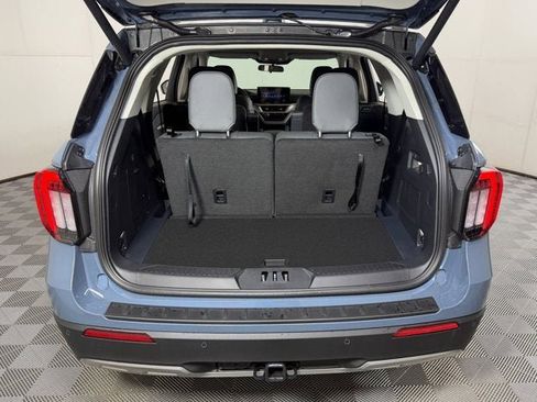 New 2026 Ford Explorer Active RWD image 8