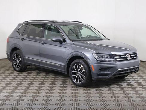 Used 2021 Volkswagen Tiguan SE AWD/4WD image 51