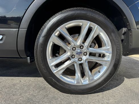 Used 2016 Ford Explorer Limited FWD image 10