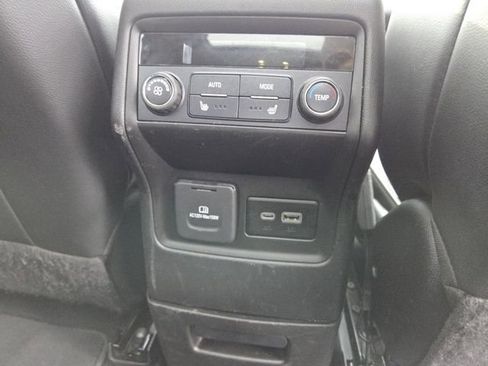 Used 2023 GMC Acadia Denali w/ Denali Technology Package image 18