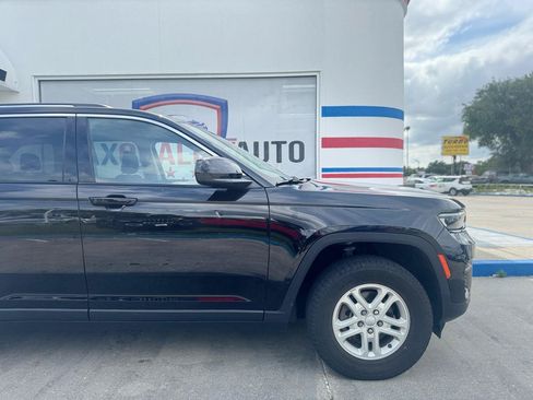 Used 2023 Jeep Grand Cherokee Laredo w/ Luxury Tech Group I AWD/4WD image 24