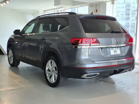 Used 2023 Volkswagen Atlas SE w/ Panoramic Sunroof Package AWD/4WD image 6