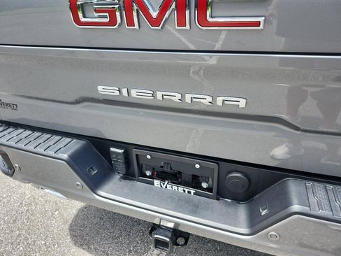 Certified 2024 GMC Sierra 1500 AT4 w/ Technology Package AWD/4WD image 4