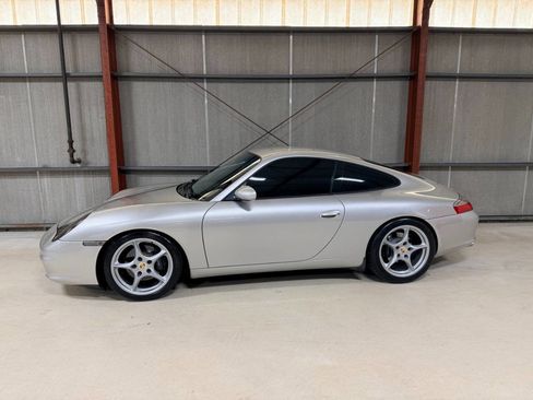 Used 2002 Porsche 911 Carrera image 1