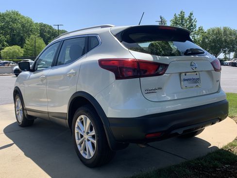 Used 2017 Nissan Rogue Sport SV w/ SV Premium Package image 8