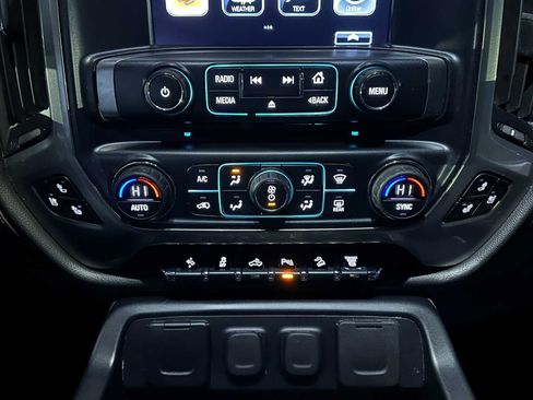 Used 2019 Chevrolet Silverado 2500 LTZ w/ Duramax Plus Package image 28