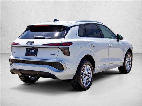 New 2026 Audi Q3 quattro 2.0T AWD/4WD image 5