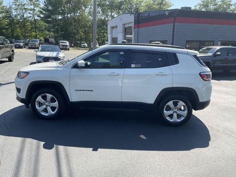 Used 2019 Jeep Compass Latitude w/ Popular Equipment Group AWD/4WD image 2
