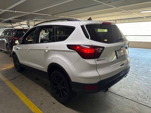 Used 2019 Ford Escape SE AWD/4WD image 4