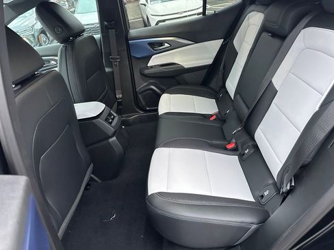 New 2026 Chevrolet Equinox EV LT image 19