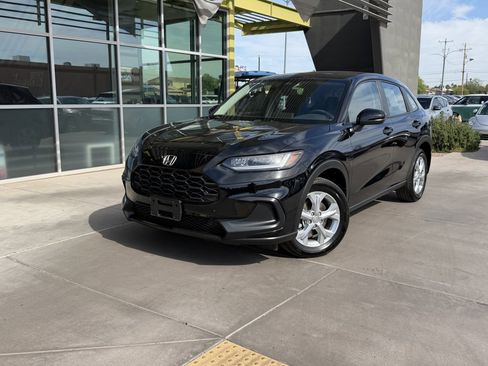 Used 2024 Honda HR-V LX image 2