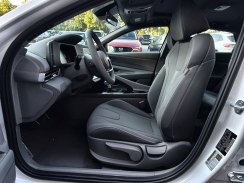 New 2026 Hyundai Elantra SEL Sport Premium FWD image 13