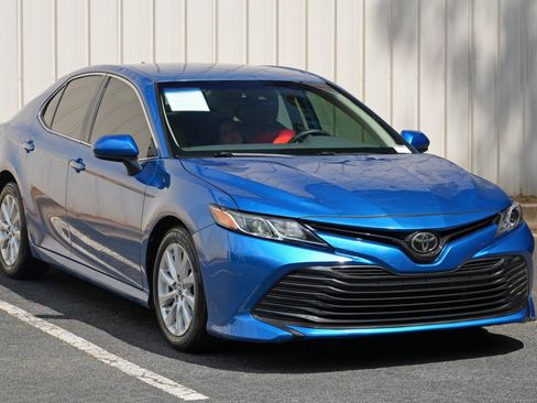 Used 2019 Toyota Camry LE FWD image 46