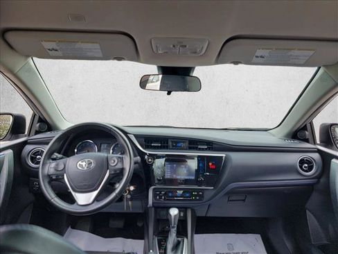 Used 2019 Toyota Corolla SE image 14