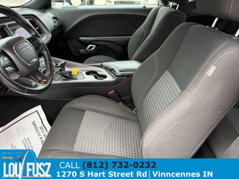 Used 2023 Dodge Challenger SXT image 12