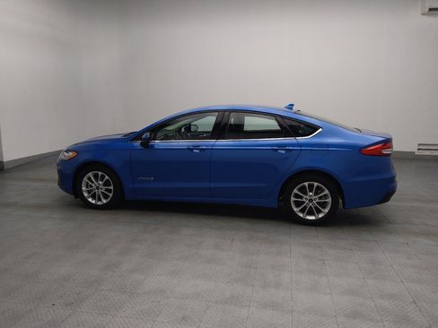 Used 2019 Ford Fusion SE image 3