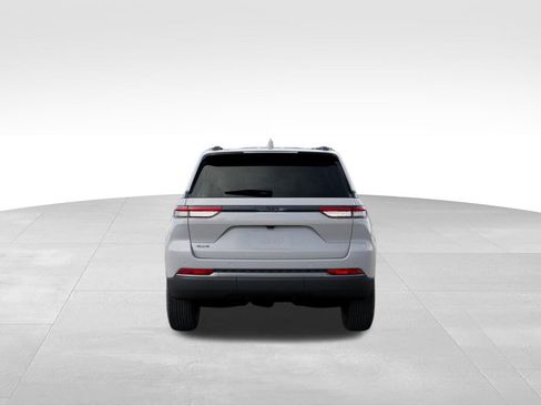 New 2026 Jeep Grand Cherokee Altitude AWD/4WD image 7