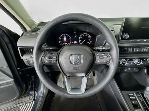 Used 2024 Honda CR-V EX image 11