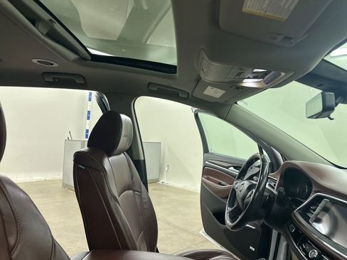 Used 2018 Buick Enclave Avenir w/ Avenir Technology Package image 21