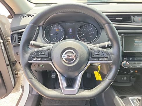 Used 2020 Nissan Rogue S FWD image 20