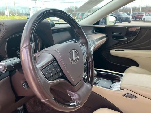 Used 2020 Lexus LS 500 w/ Interior Upgrade Package image 9