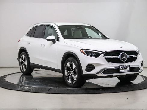 Certified 2024 Mercedes-Benz GLC 300 image 5