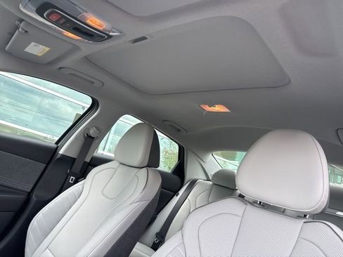 New 2026 Hyundai Elantra Limited image 21