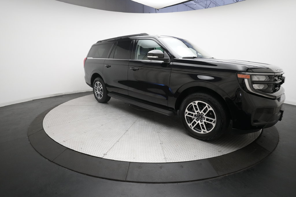 Used 2025 Ford Expedition Max Active AWD/4WD image 37