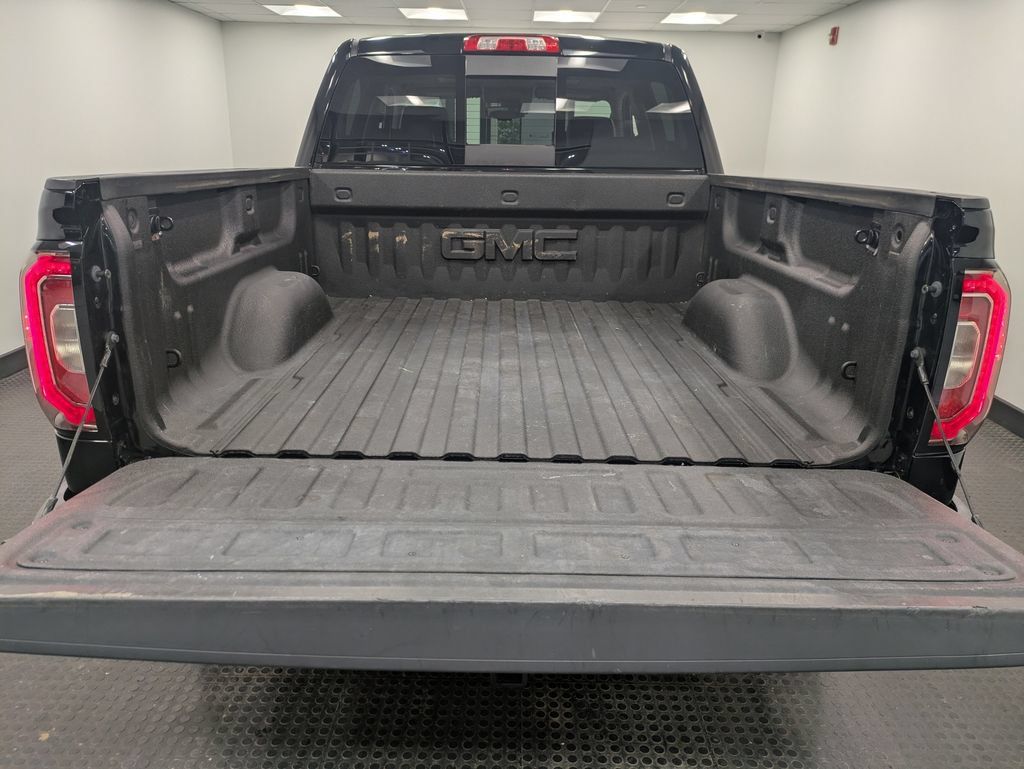 Used 2018 GMC Sierra 1500 SLT AWD/4WD image 25
