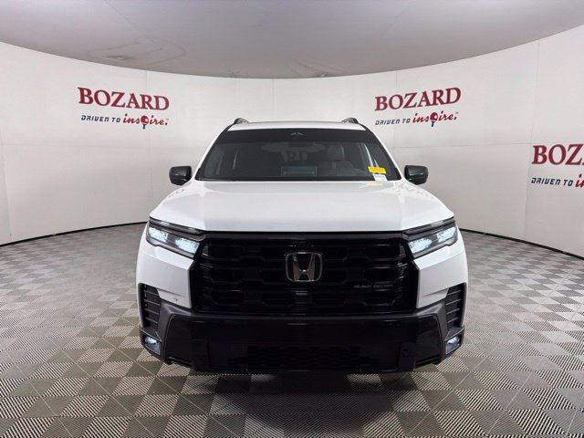 Used 2026 Honda Pilot Black Edition image 2