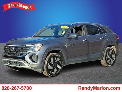 Used 2024 Volkswagen Atlas Cross Sport SE image 1