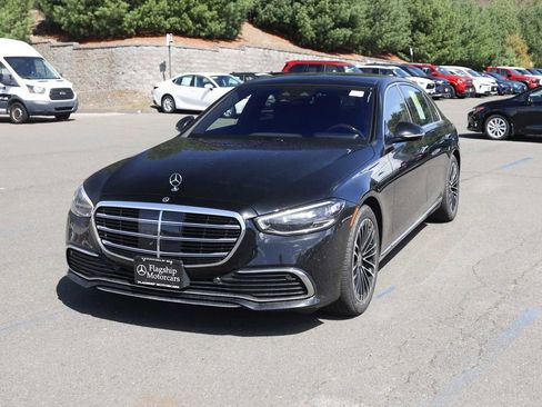 Used 2024 Mercedes-Benz S 580e 4MATIC Sedan image 9