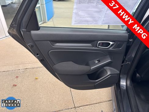 Used 2023 Honda Civic Sport image 10