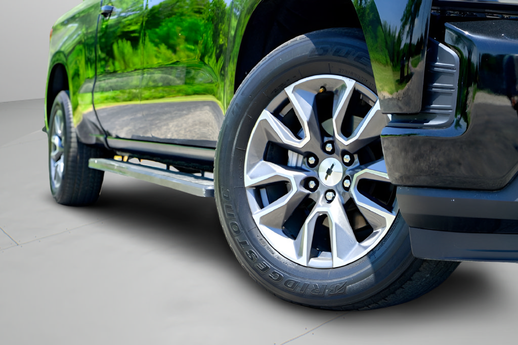 Used 2020 Chevrolet Silverado 1500 RST w/ All-Star Edition RWD image 2