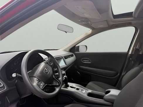 Used 2018 Honda HR-V EX image 12