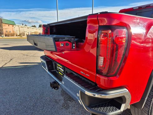 Used 2020 GMC Sierra 2500 SLT w/ Technology Package image 9