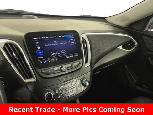 Used 2024 Chevrolet Malibu LT image 4