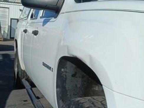 Used 2009 GMC Sierra 1500 SL image 2