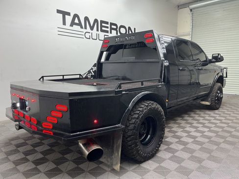 Used 2020 RAM 3500 Limited w/ Black Appearance Package image 15