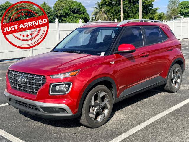 Used 2022 Hyundai Venue Limited w/ Cargo Package FWD image 1