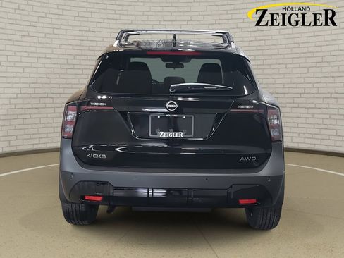 New 2026 Nissan Kicks SV w/ SV Premium Package image 6