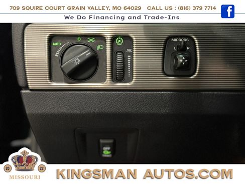 Used 2004 Ford Thunderbird RWD image 12