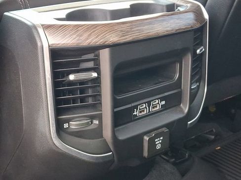 Used 2020 RAM 1500 Laramie AWD/4WD image 21