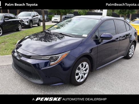 Used 2022 Toyota Corolla LE image 1