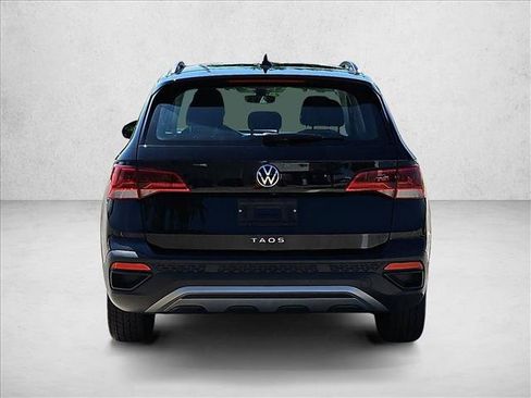 Used 2024 Volkswagen Taos S w/ MDO Package FWD image 7