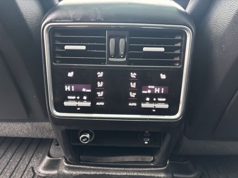 Used 2021 Porsche Cayenne S AWD/4WD image 15